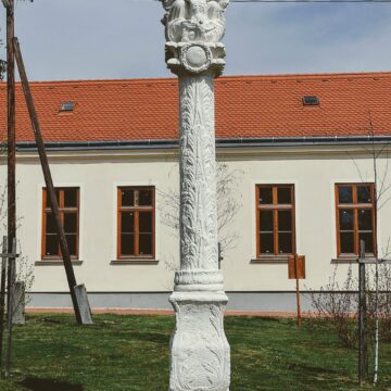 Szentháromság-szobor, Salköveskút